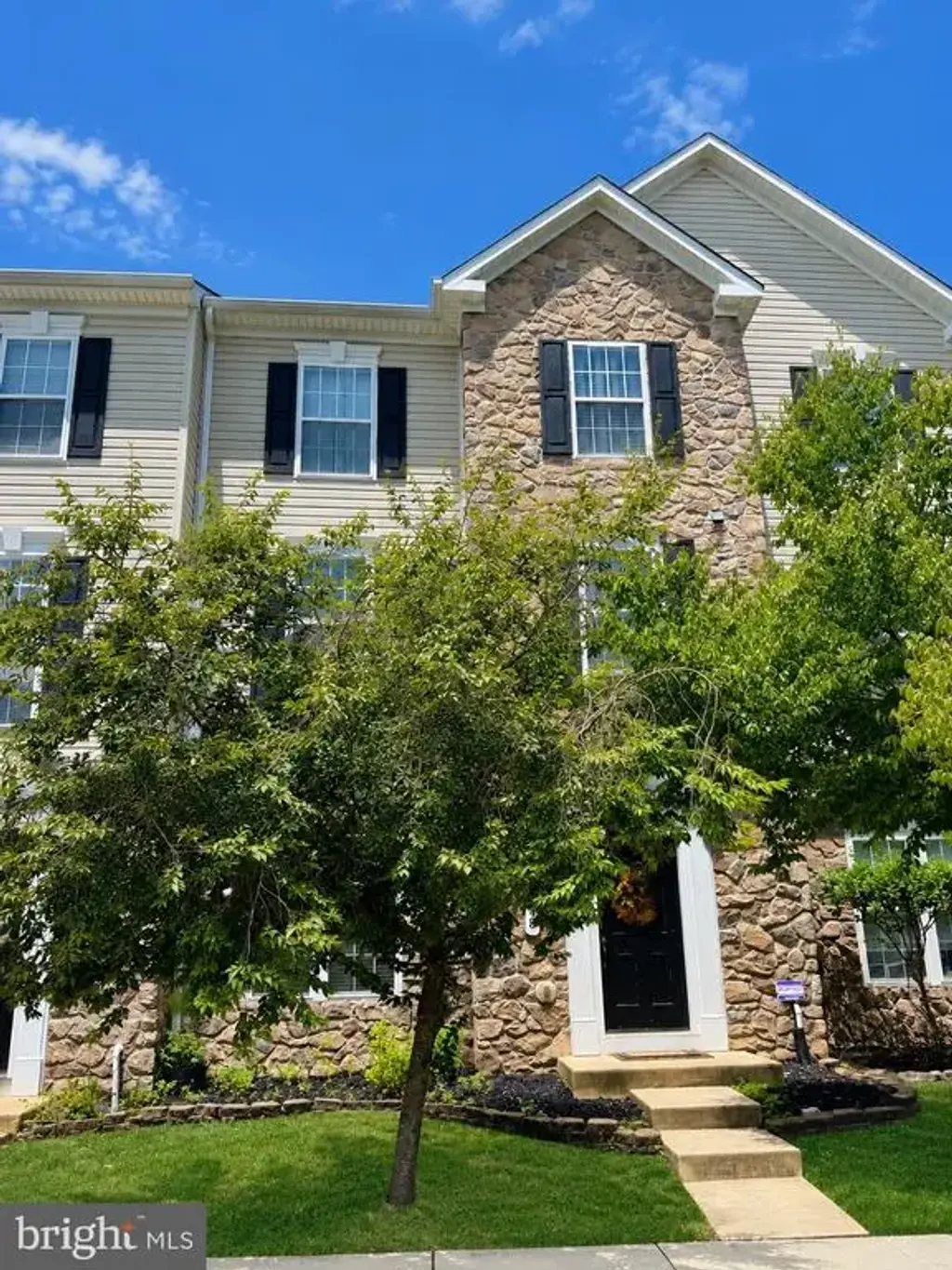 1748 Theale Way, HANOVER