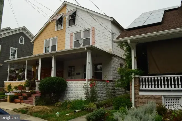 121 Broad St, Wyoming