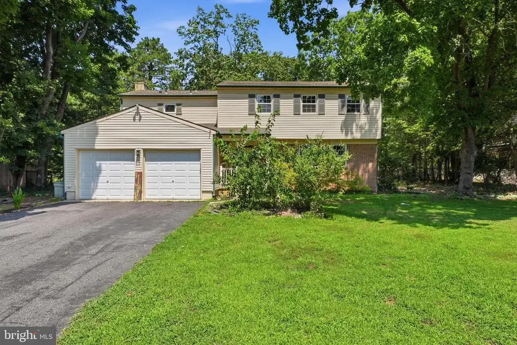 17 Briarwood Dr, VOORHEES