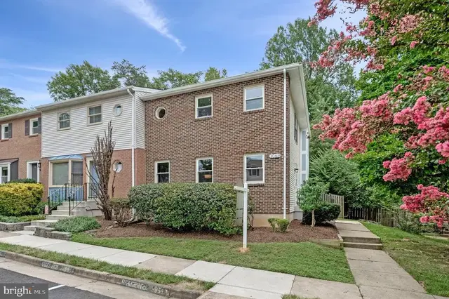 3069 White Birch Ct, Fairfax