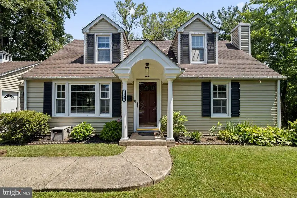 1329 W County Line Rd, HATBORO