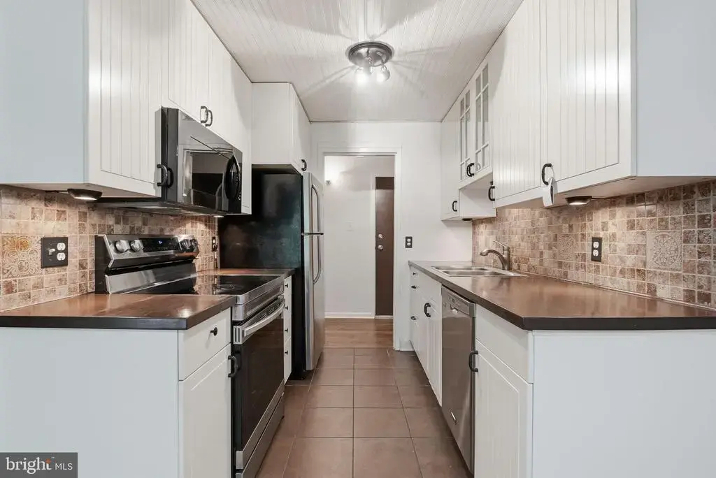 11619 Stoneview Sq #22c, RESTON
