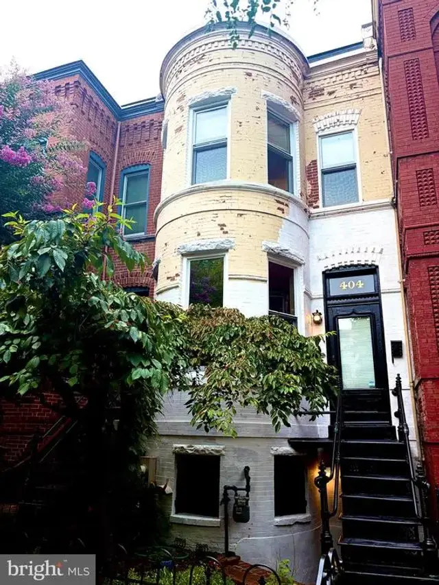 404 9th St Ne, Washington