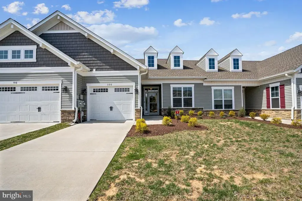 100 Camden Cir, LA PLATA