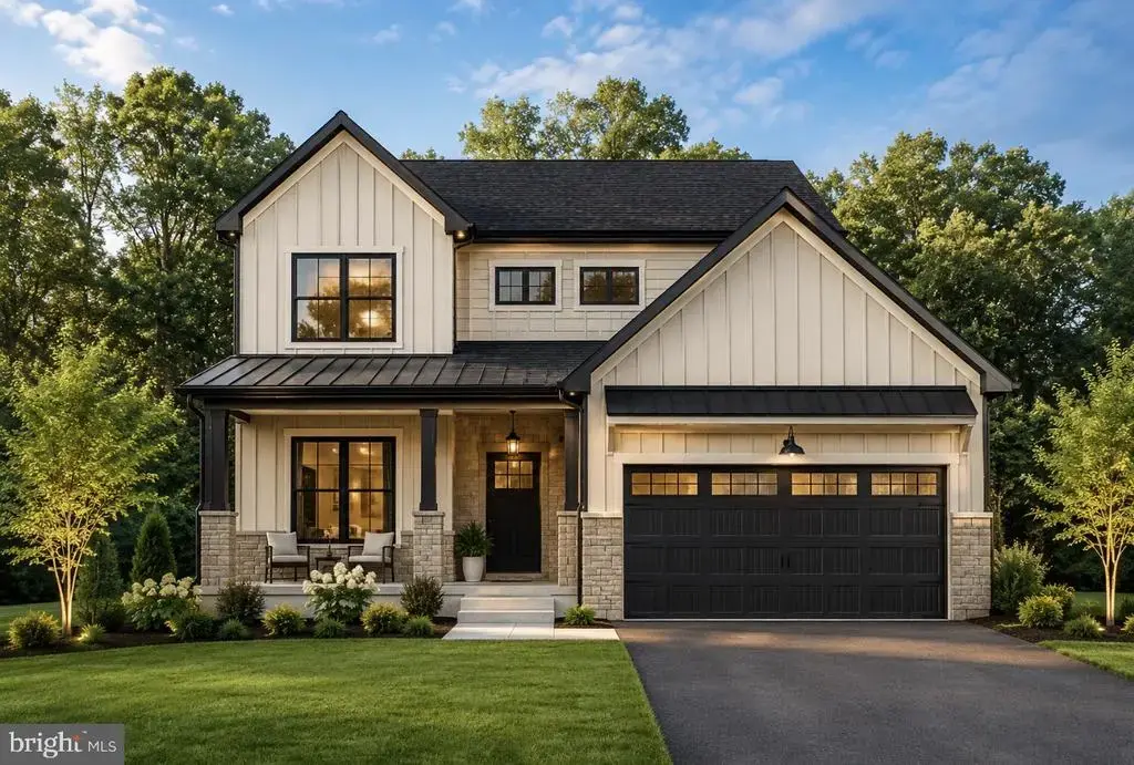 256 Pilgrim Dr, LANCASTER