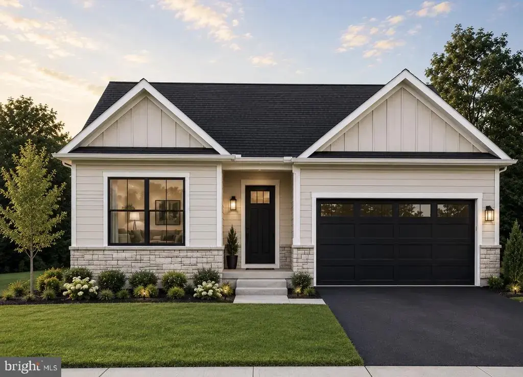 225 Pilgrim Dr, LANCASTER