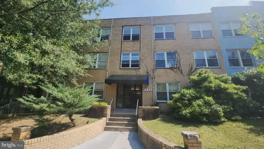 920 Madison St Nw #301, WASHINGTON