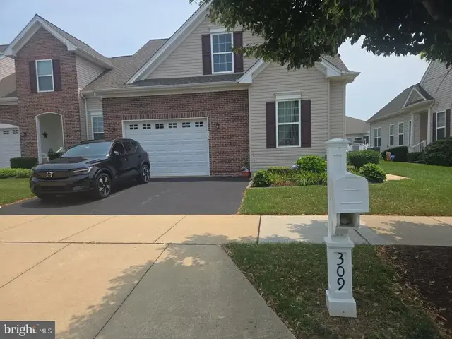 309 Obelisk Ln, Middletown
