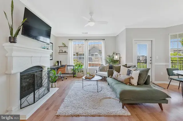 12949 Centre Park Cir #408, Herndon