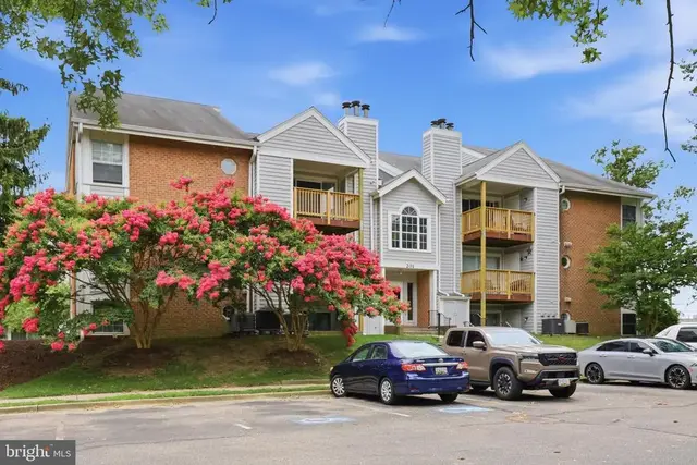 201 Water Fountain Ct #202, Glen Burnie