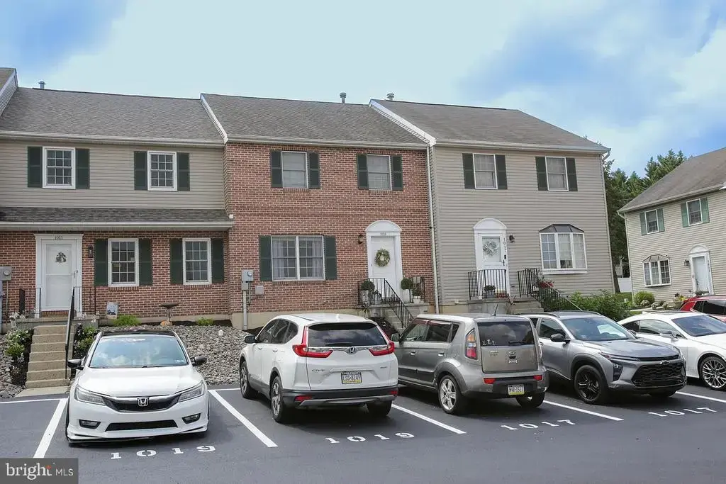 1019 Fredrick Blvd, READING