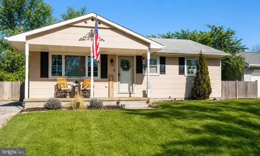 228 Lake Champlain Dr, LITTLE EGG HARBOR TWP