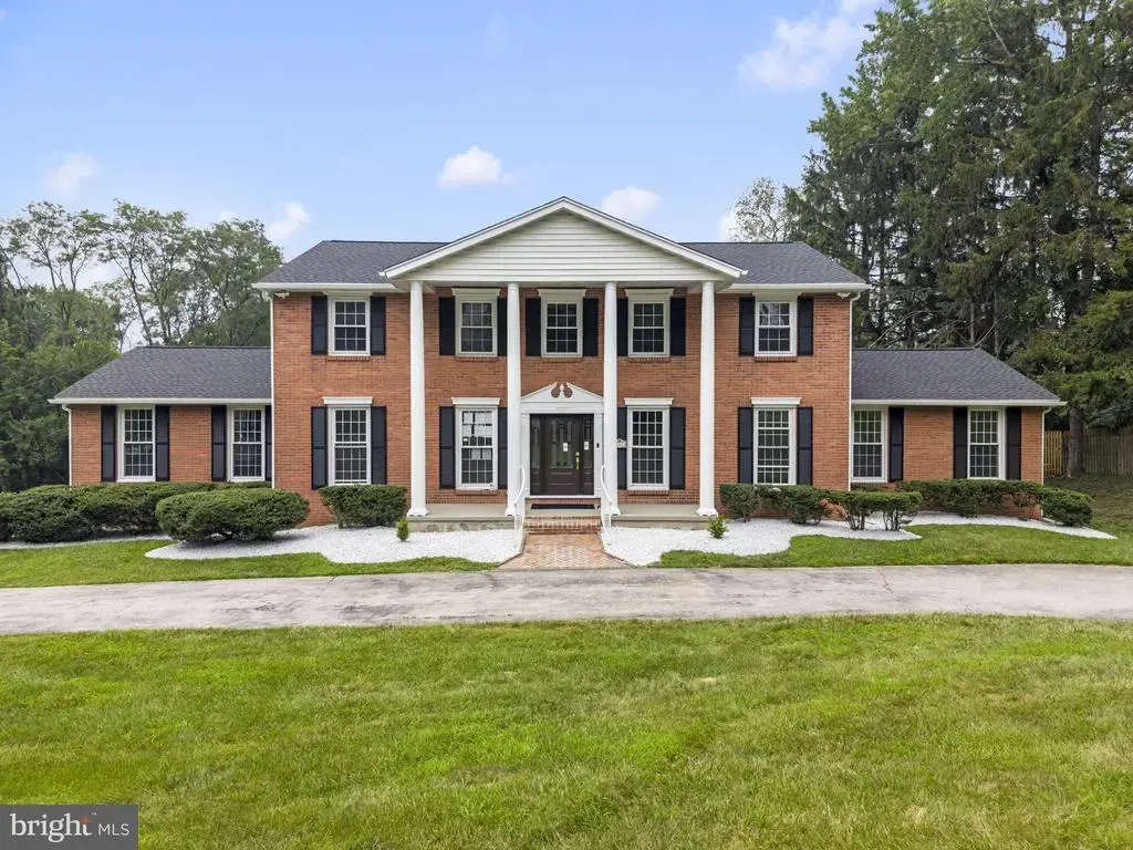 1215 Club House Rd, GLADWYNE