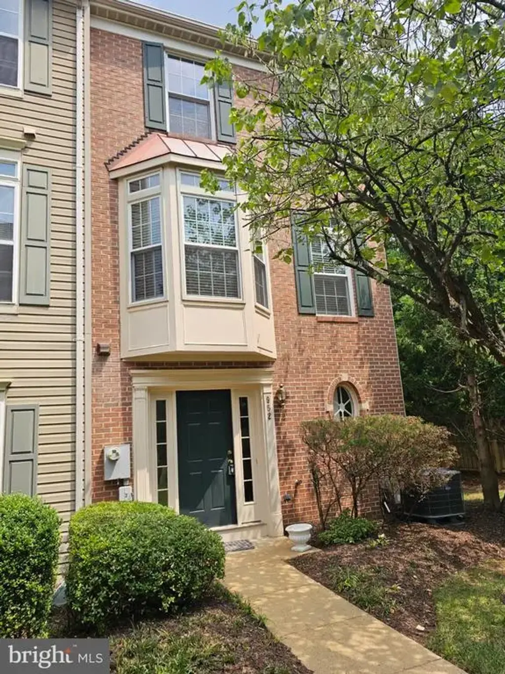 952 Harrison Cir, ALEXANDRIA