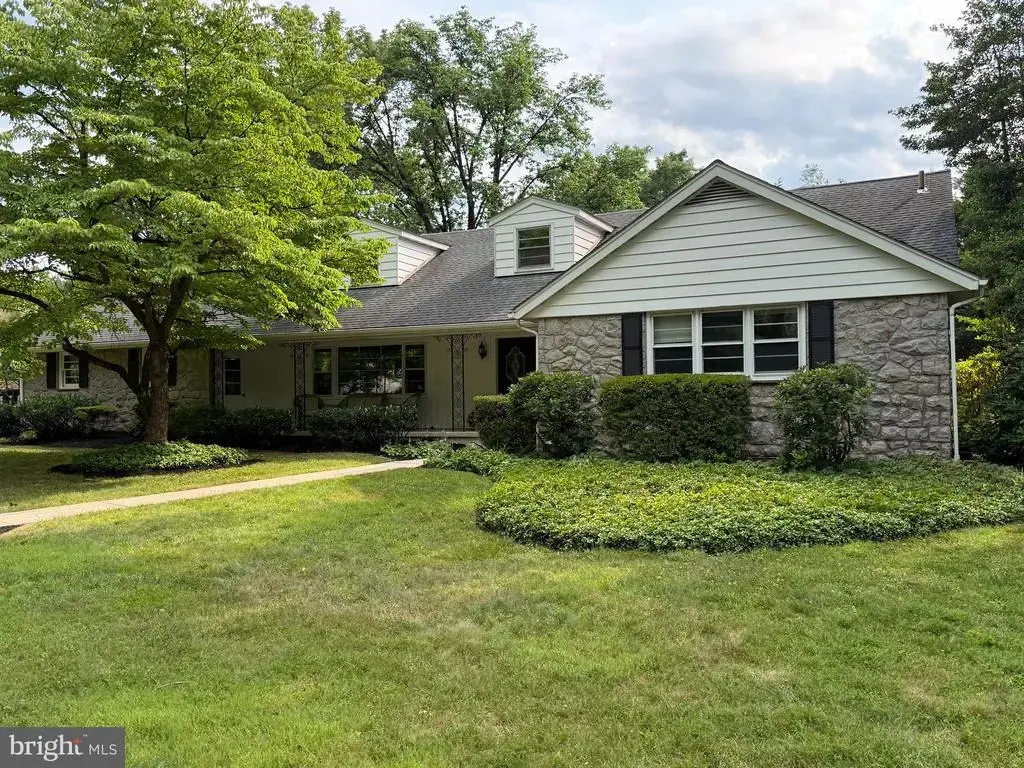 1202 Old Mill Rd Rd, READING