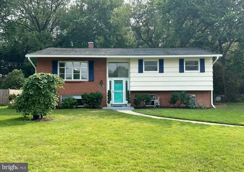 7111 Norwalk St, FALLS CHURCH