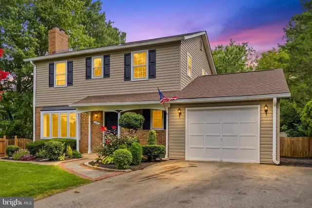 2706 Popkins Ln, Alexandria