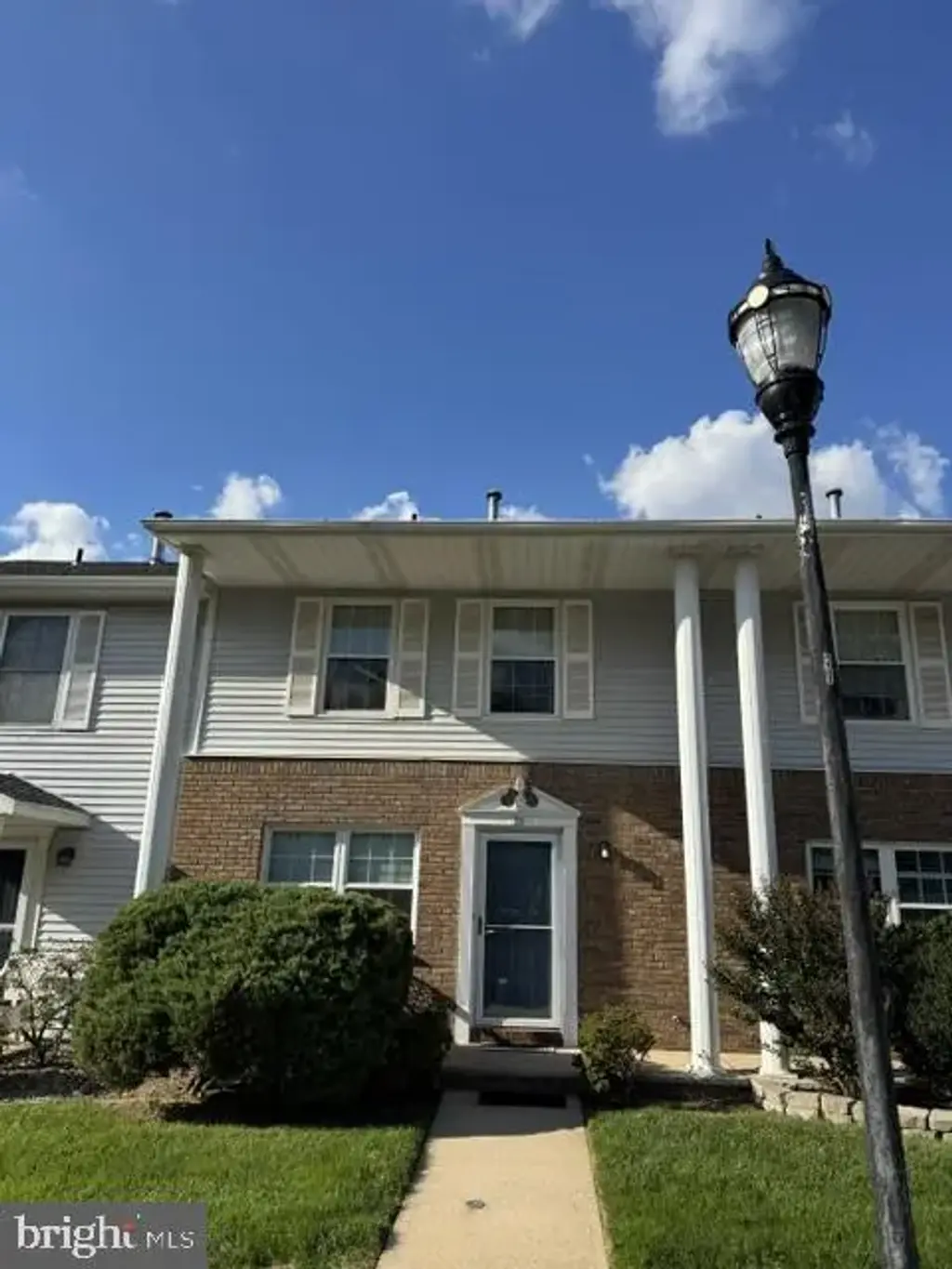 211 Gambocz Ct, MONMOUTH JUNCTION