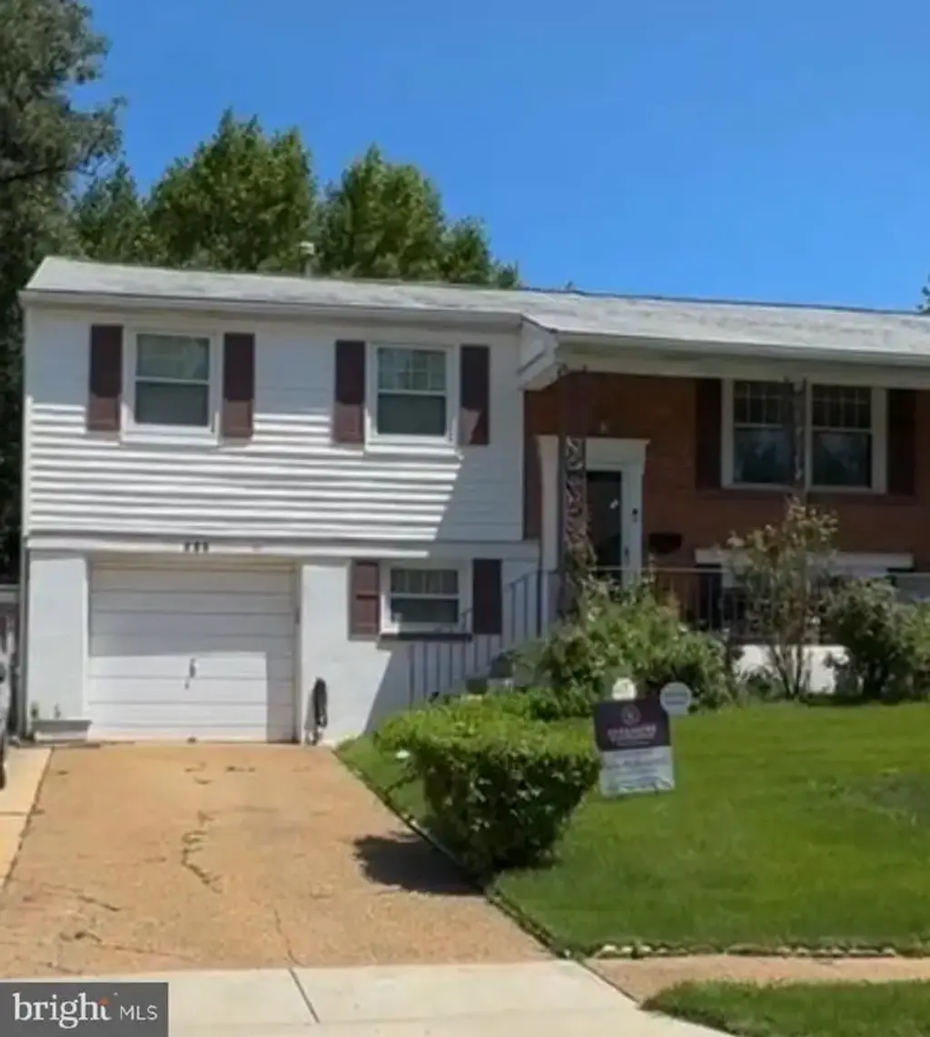711 Appletree Ct, CLAYMONT