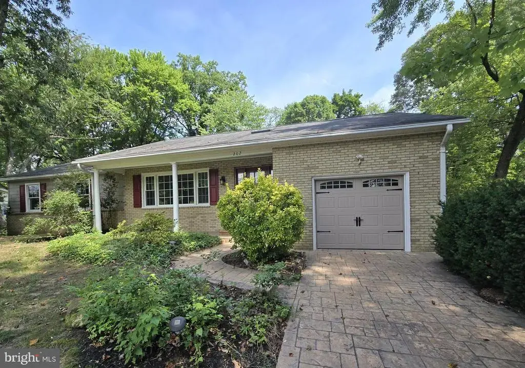 202 Cypress Creek Rd, SEVERNA PARK