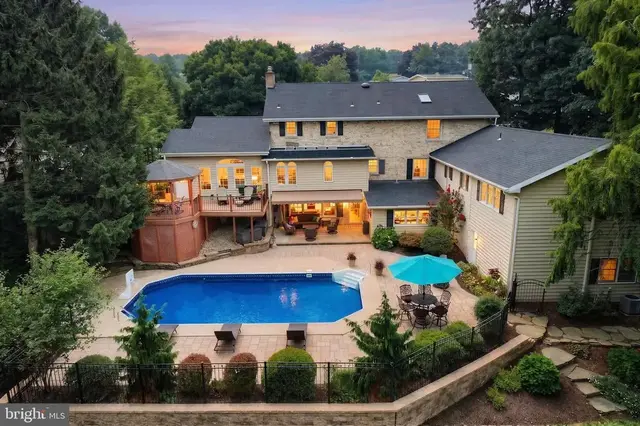701 Hoffman Rd, York