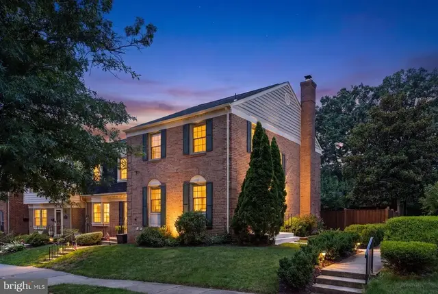 5420 Cabot Ridge Ct, Fairfax