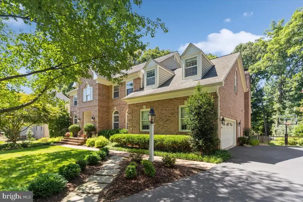 3285 Willow Glen Dr, HERNDON