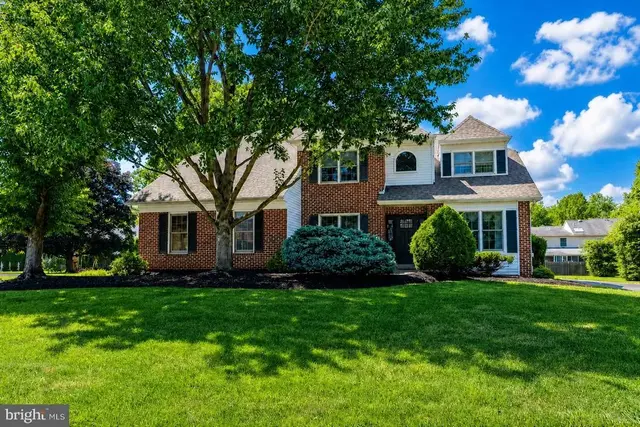 325 Sonnet Ln, Collegeville