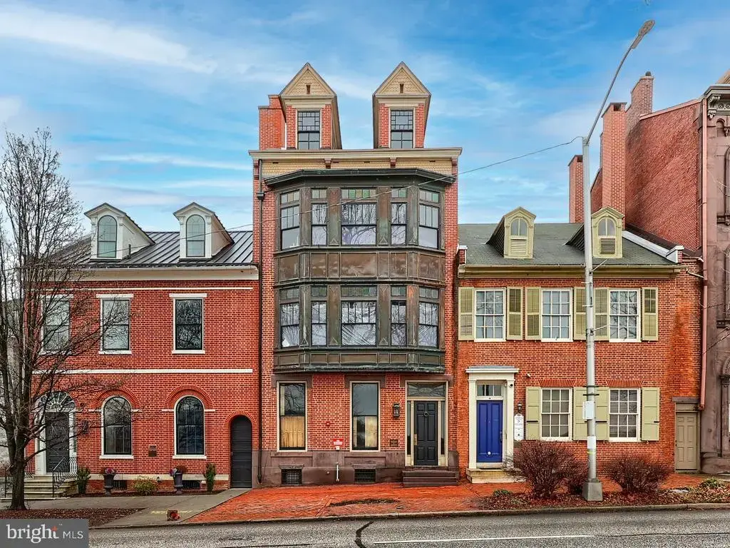 25 N Front St, HARRISBURG