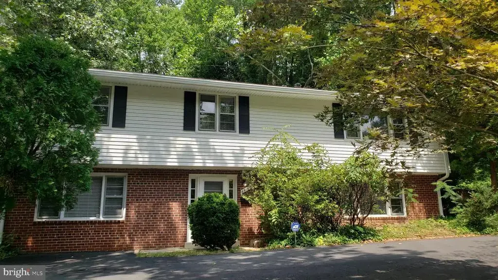 6916 Churchill Rd, MCLEAN