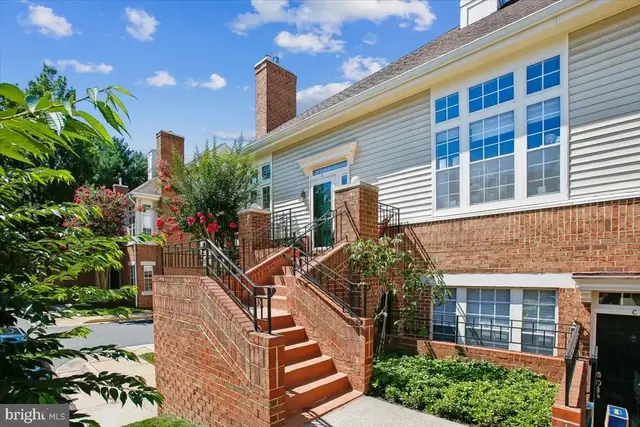 7023-b Haycock Rd, Falls Church