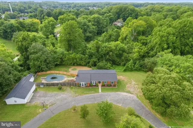 9430 Solomons Island Rd, Owings