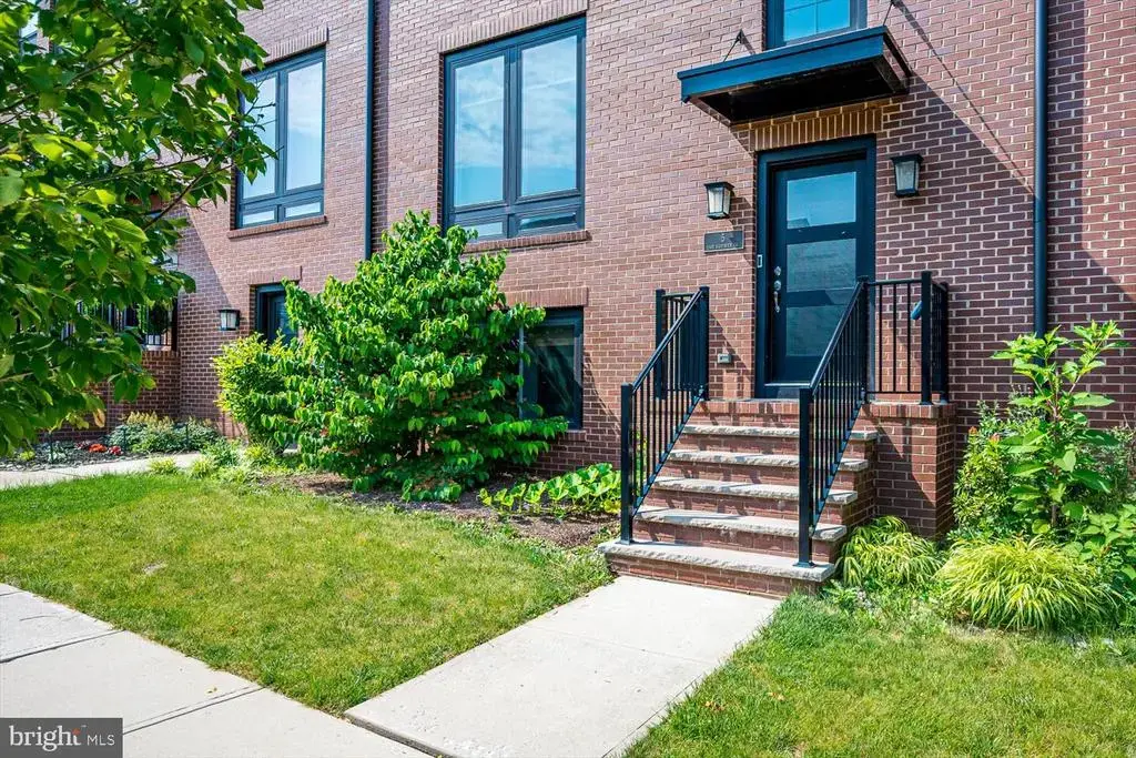 5 E Hartwick Dr, SKILLMAN