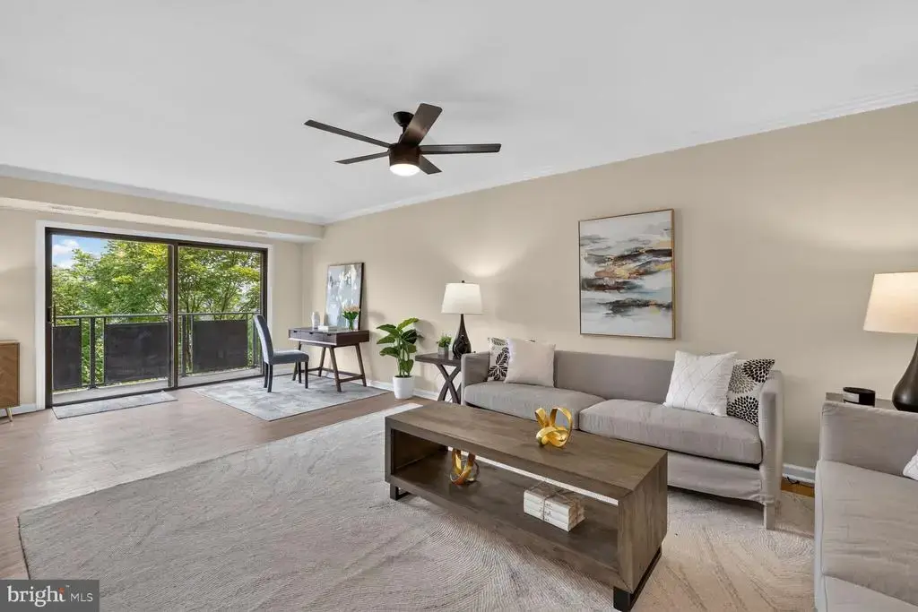 6001 Arlington Blvd #704, FALLS CHURCH