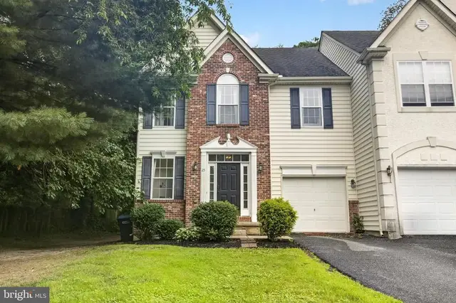 25 Van Buren Ct, Smyrna