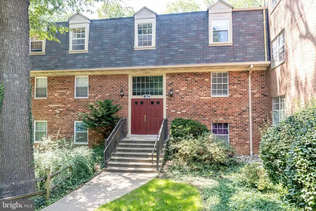 874 College Pkwy #202, ROCKVILLE
