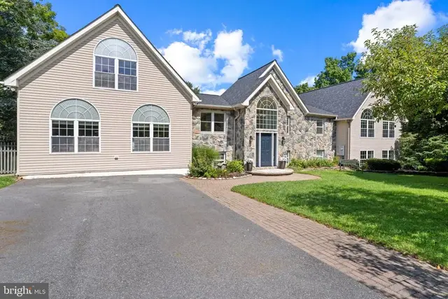 2696 Walston Rd, Mount Airy