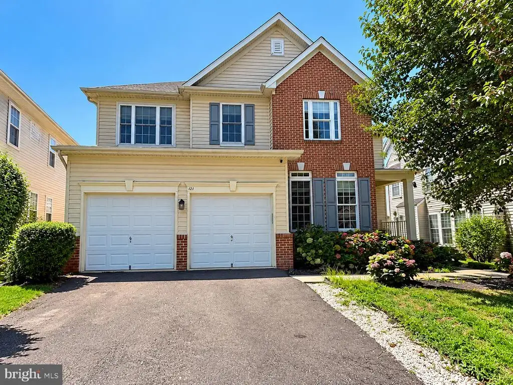 121 King Edward Ct, CULPEPER