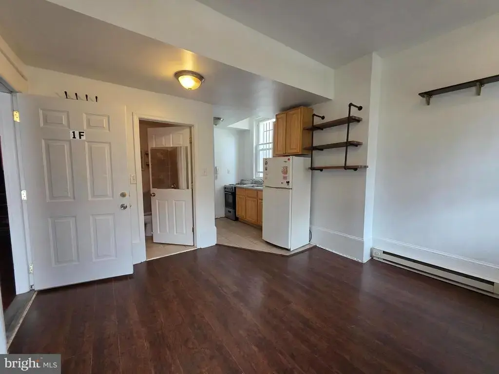 38 N 40th St #1f, PHILADELPHIA