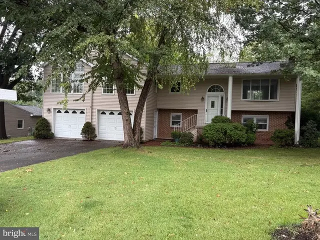 413 Jennifer Dr, New Cumberland