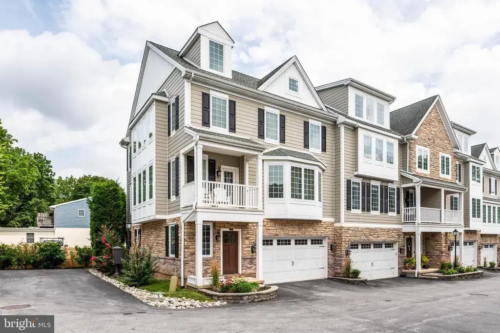 7 Grey Ct, BERWYN