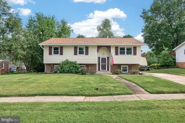 214 Glade Blvd, Walkersville