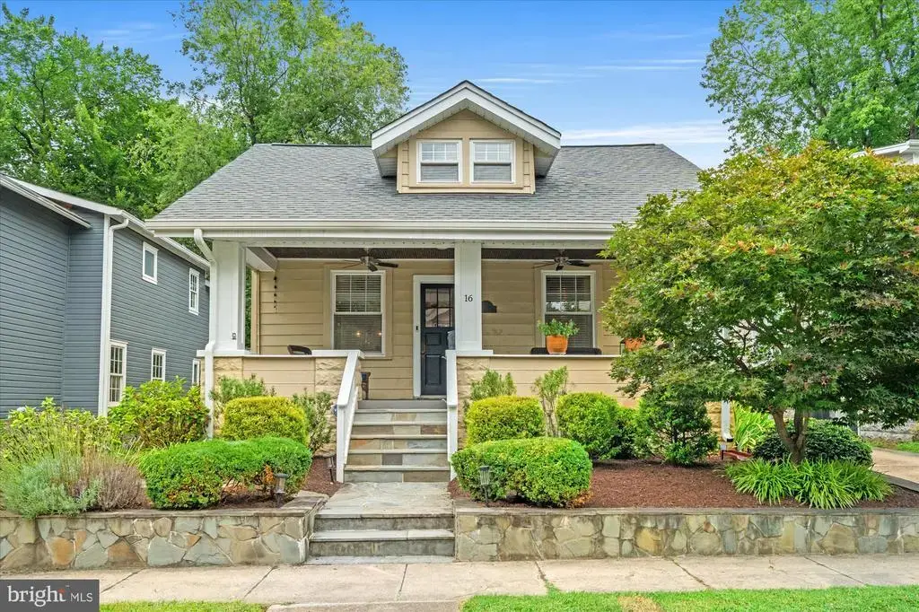 16 E Walnut St E, ALEXANDRIA