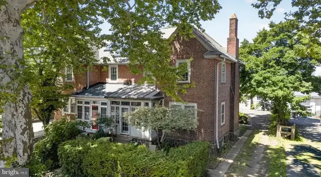 13 S Sycamore St, Wilmington
