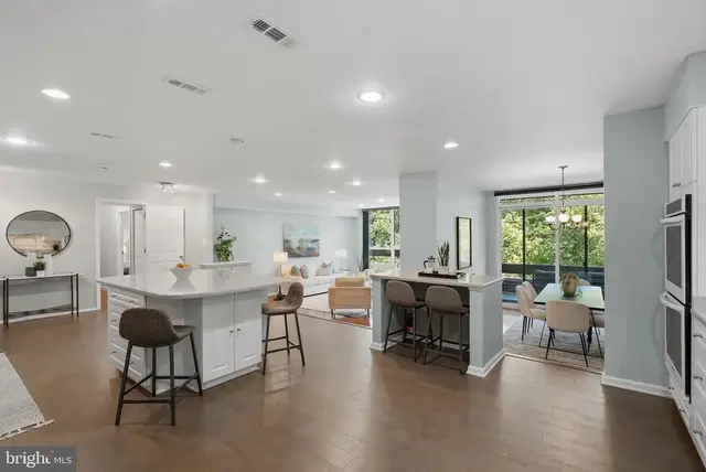 4956 Sentinel Dr #9-402, Bethesda