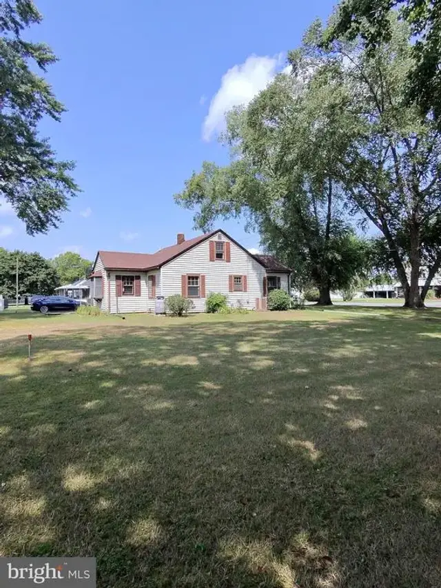 18340 Johnson Rd, Lincoln