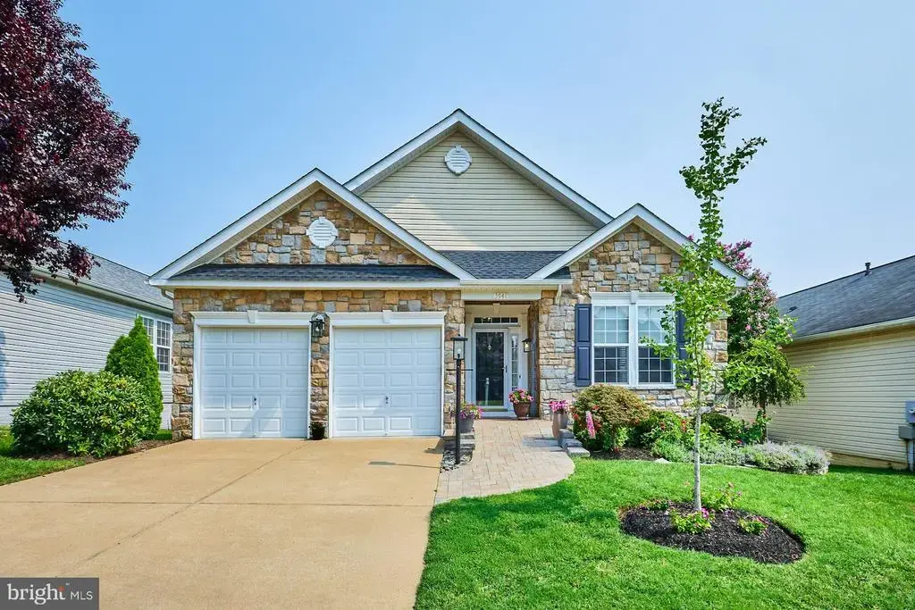 3941 Solstice Ln, DUMFRIES