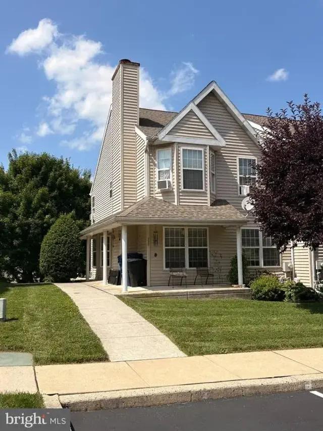 135 Peters Ct, Coatesville