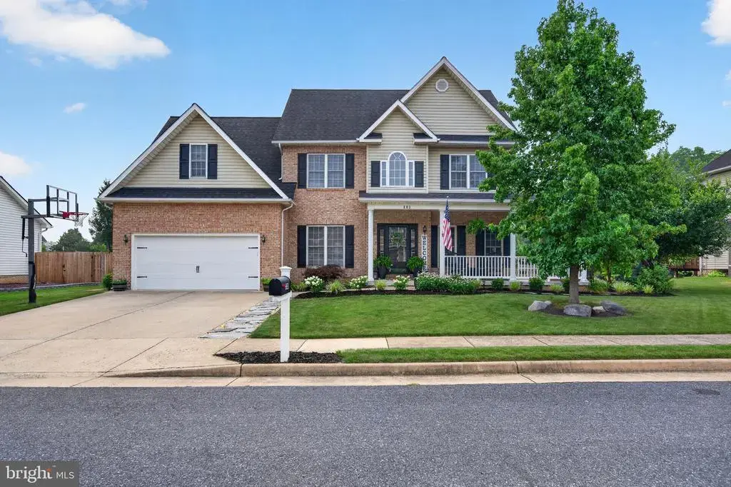 683 Dellinger Dr, STRASBURG