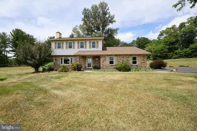 106 Stephen Ln, Pottstown